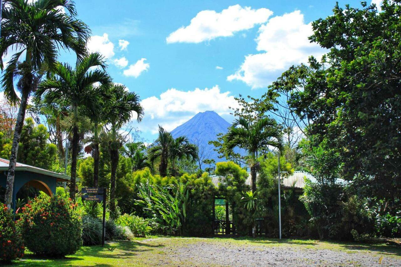 Hotel Tangara Arenal B&B Ла Фортуна Экстерьер фото